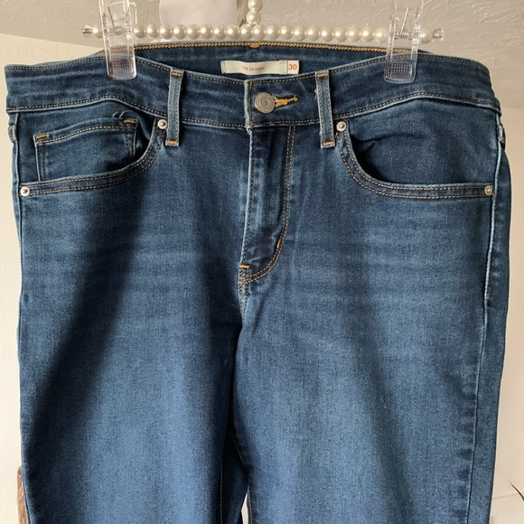 Levi’s 711 Skinny Jeans Dark Wash - Picture 3 of 6